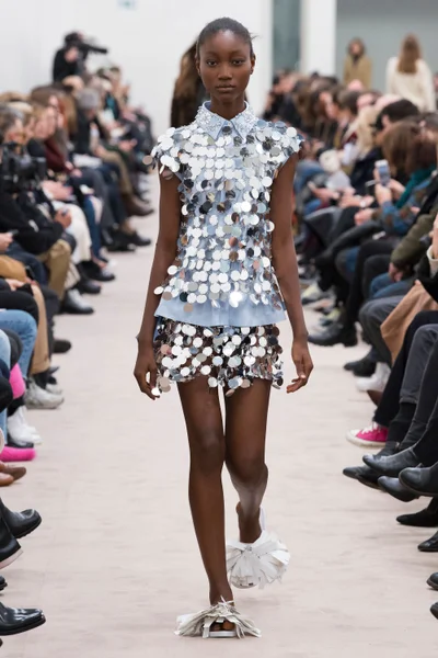 Look 24